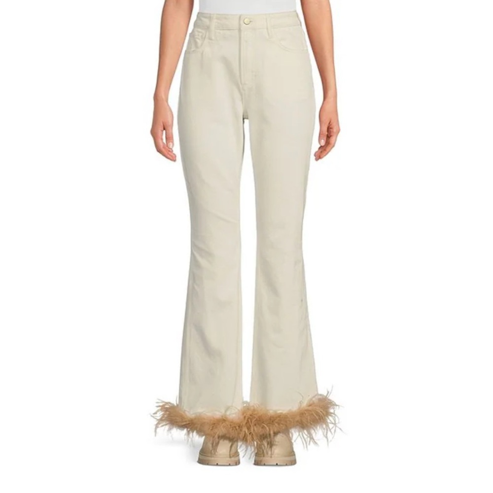 Gianni Bini NWT Anna Denim Flare leg Jeans Ostrich Feather White statement